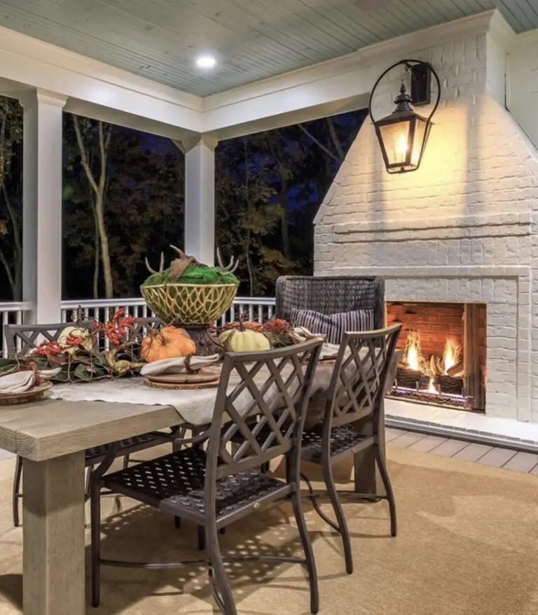 Outdoor Kitchens Franklin, TN Example with Seating